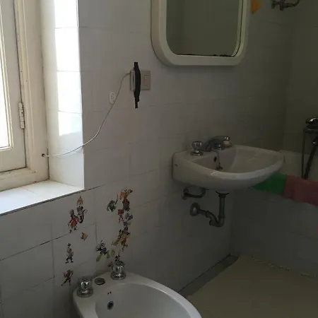 公寓 Casa Vacanza Mari 贝尔杰吉